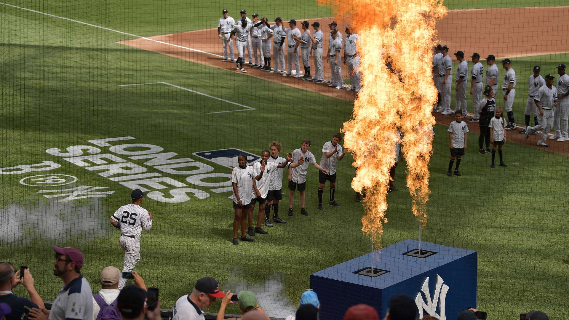 熱刺將專屬號碼印在球衣背後，紀念所有隊史球員.